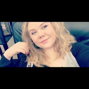 Meet your Posher, Elsa